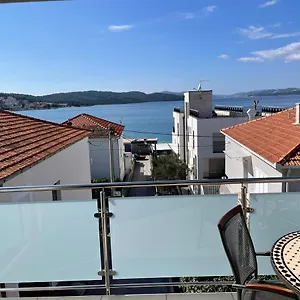 Cavar , Trogir Kroatien