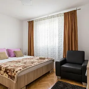 *** Guest house Deluxe Manuela With Balcony Center Croatia